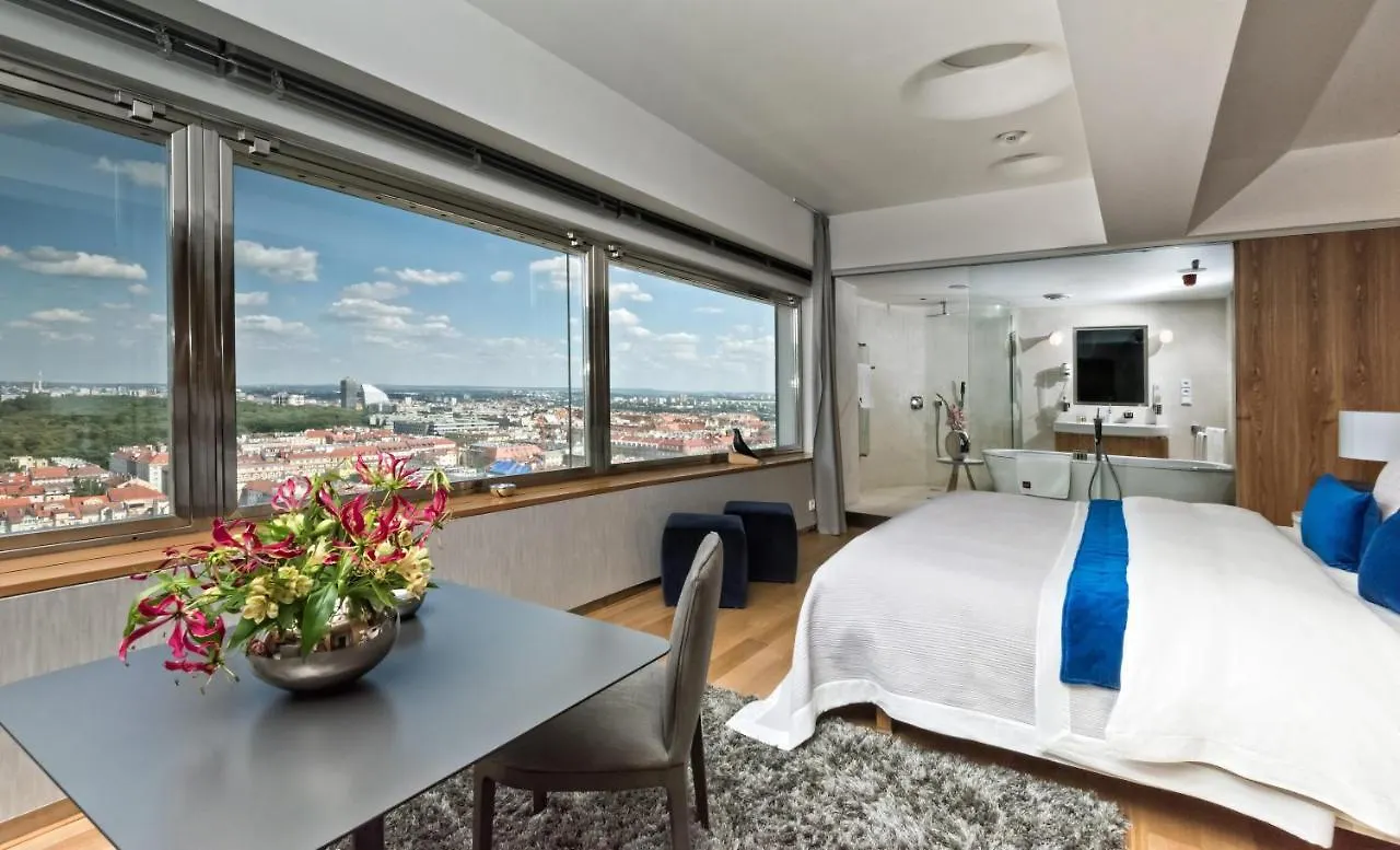 Sky Suite Hotel Πράγα