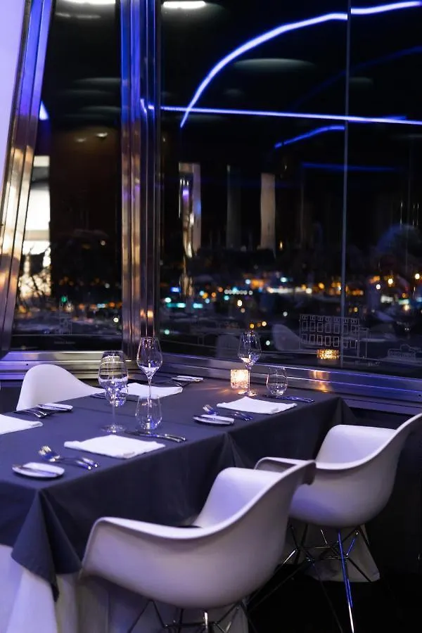 *****  Sky Suite Hotel براغ جمهورية التشيك